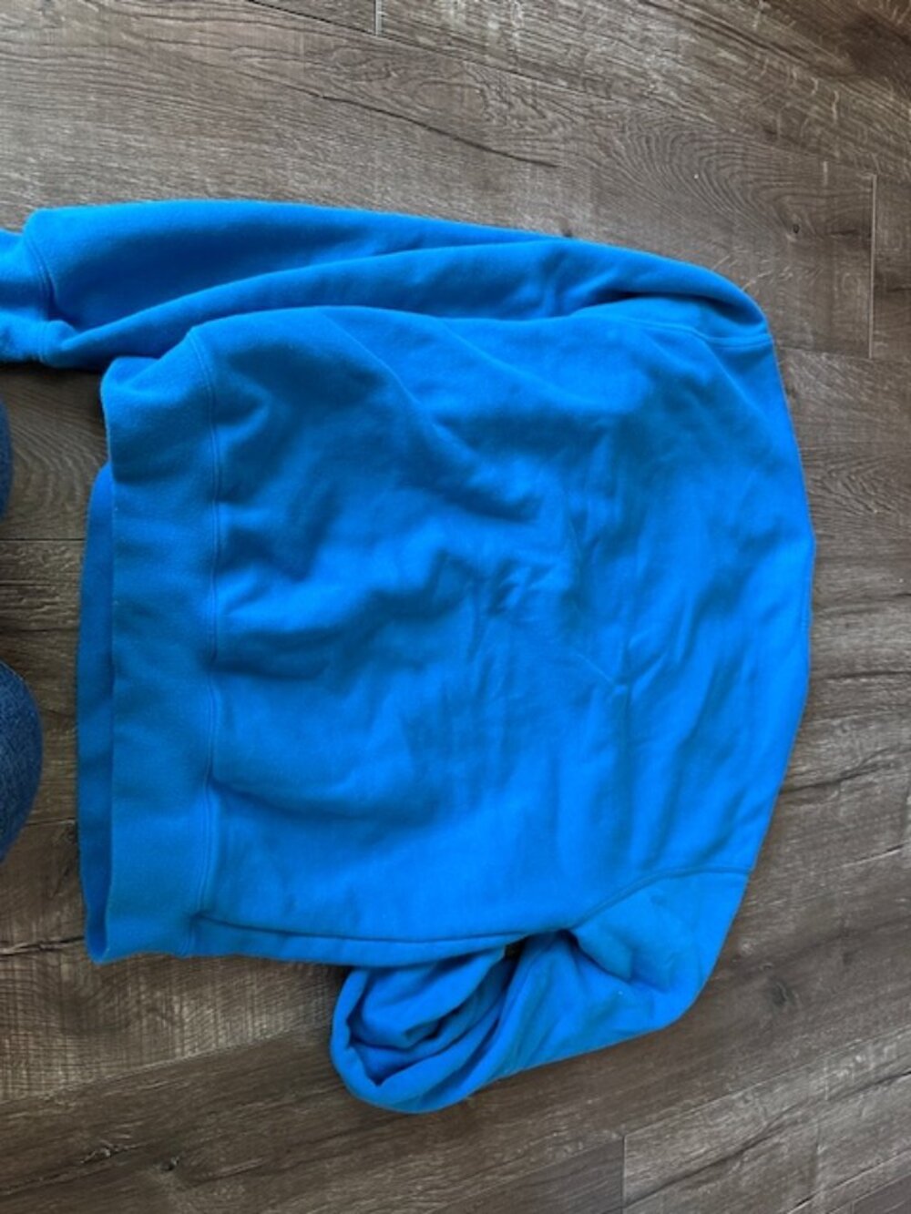 TNA Vibrant blue sweatshirt - Picture 2 of 3